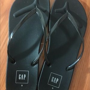 GAP Flip Flop Sandals